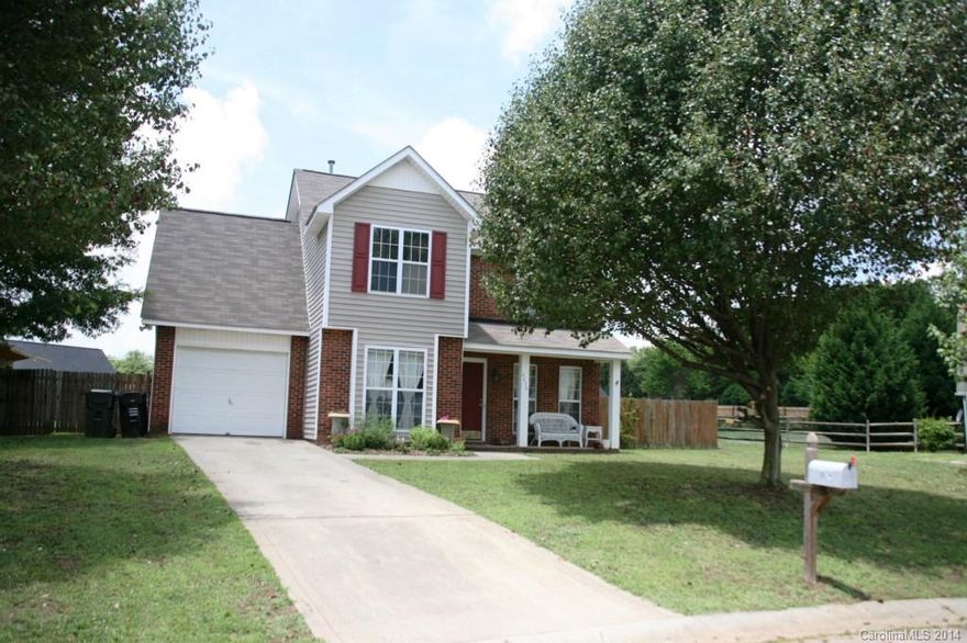 This is a wonderful home with new flooring and an open floor plan featuring a huge great room, formal dining room, eat-in kitchen, and lots of light!  Vaulted master bedroom and two additional bedrooms upstairs. Amazing flat backyard and new 20x12 woodworking shop, great garden spot, deck, fenced yard and tons of room to play!
One car garage, cul-de-sac lot and an amazing location just minutes from both Concord and Charlotte and less than 5 minutes from I-85!  NO HOA dues! Don't miss this one!