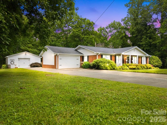 805 PINE HILL DR, SALISBURY, NC 28146 - Image cb06d36d199abbce9b3f656e1ed68b8a/2132311956