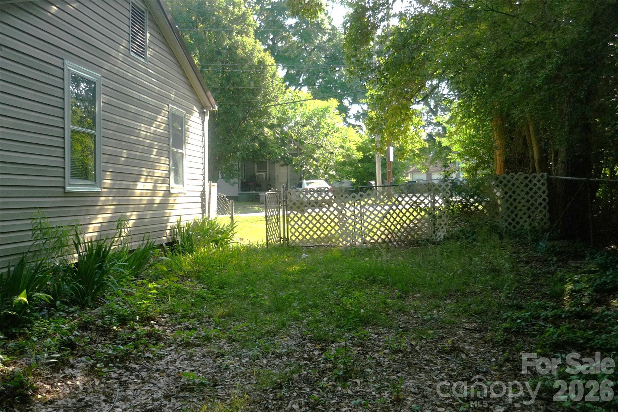 407 N Pear Street