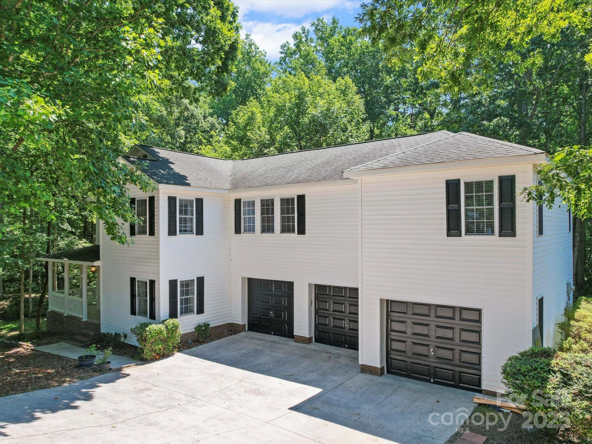 2739 Pine Knoll Court