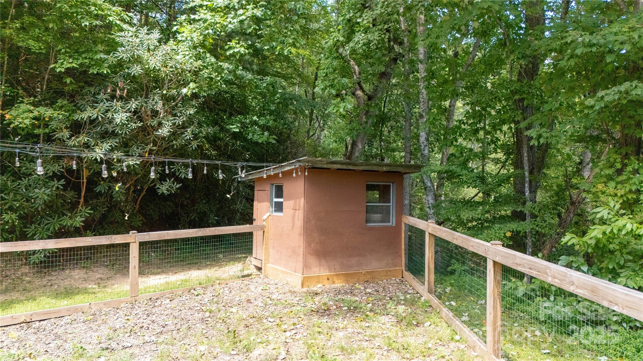 2038 Toms Creek Road