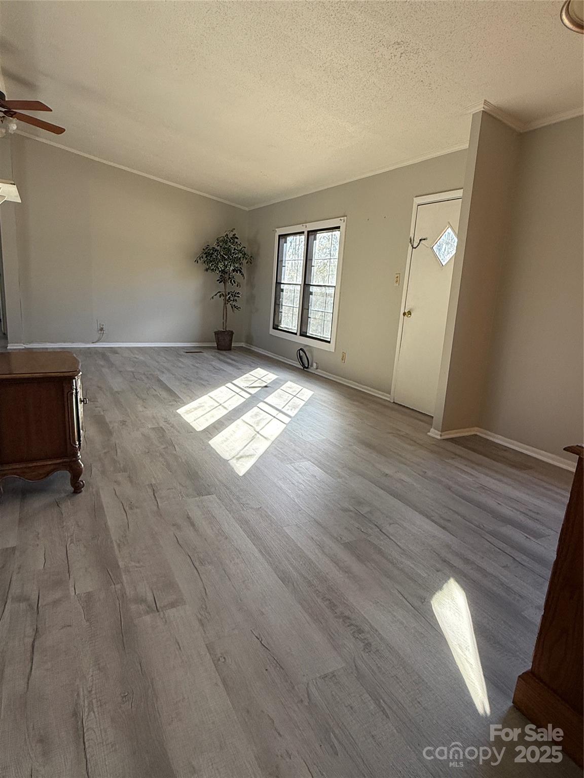 Claremont, North Carolina 28610, United States, 3 Bedrooms Bedrooms, ,2 BathroomsBathrooms,Residential,Under Contract,957