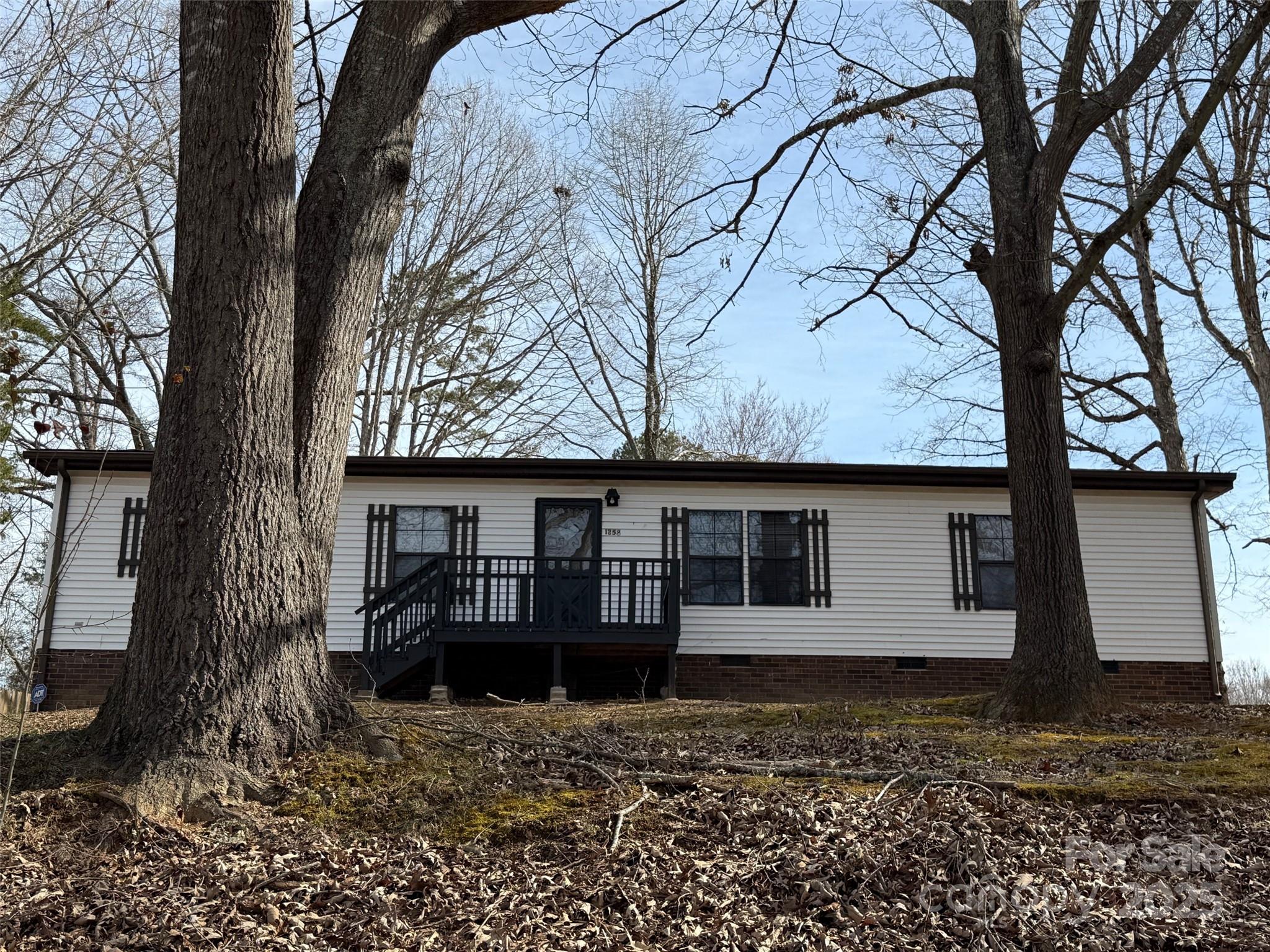 Claremont, North Carolina 28610, United States, 3 Bedrooms Bedrooms, ,2 BathroomsBathrooms,Residential,Under Contract,957