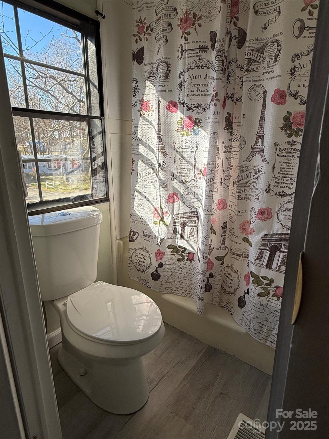 Claremont, North Carolina 28610, United States, 3 Bedrooms Bedrooms, ,2 BathroomsBathrooms,Residential,Under Contract,957