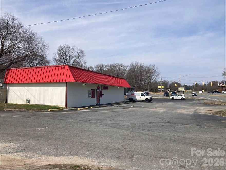 Prime Business Location on Cannon Blvd, Kannapolis
Take advantage of this exceptional opportunity to establish your business in a high-visibility location on Cannon Blvd, Kannapolis. This property includes 3 parcels with ample parking, offering the perfect space for growth. Whether you’re starting fresh or expanding, this site provides a great foundation for your business. Don’t miss out on this prime spot!