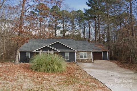 Photo of 996 Cornelius Road, Mooresville, NC 28117 (MLS # 4313994) Photo of 996 Cornelius Road, Mooresville, NC 28117 (MLS # 4313994)