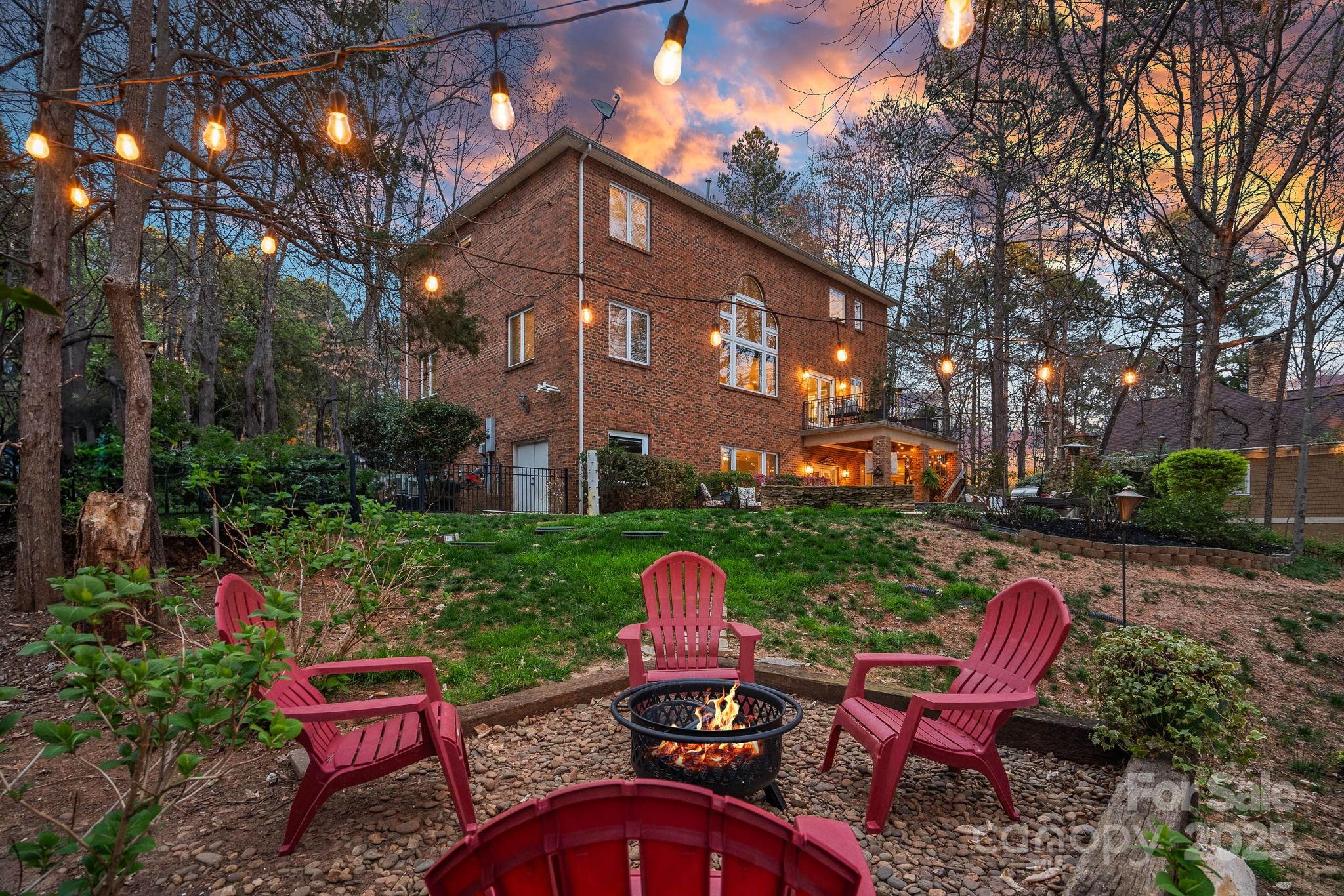 The Harbour At The Pointe - Residential