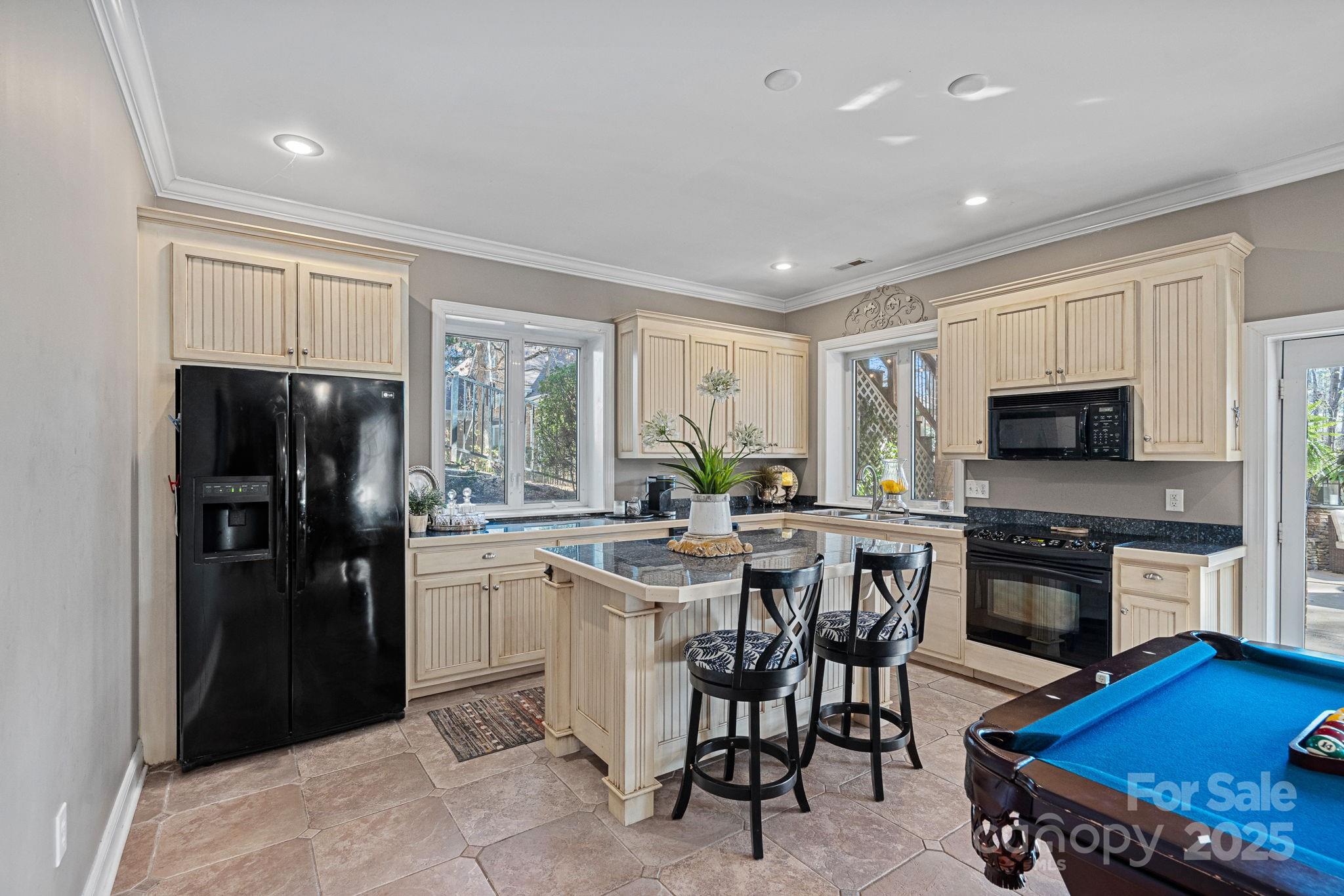 The Harbour At The Pointe - Residential