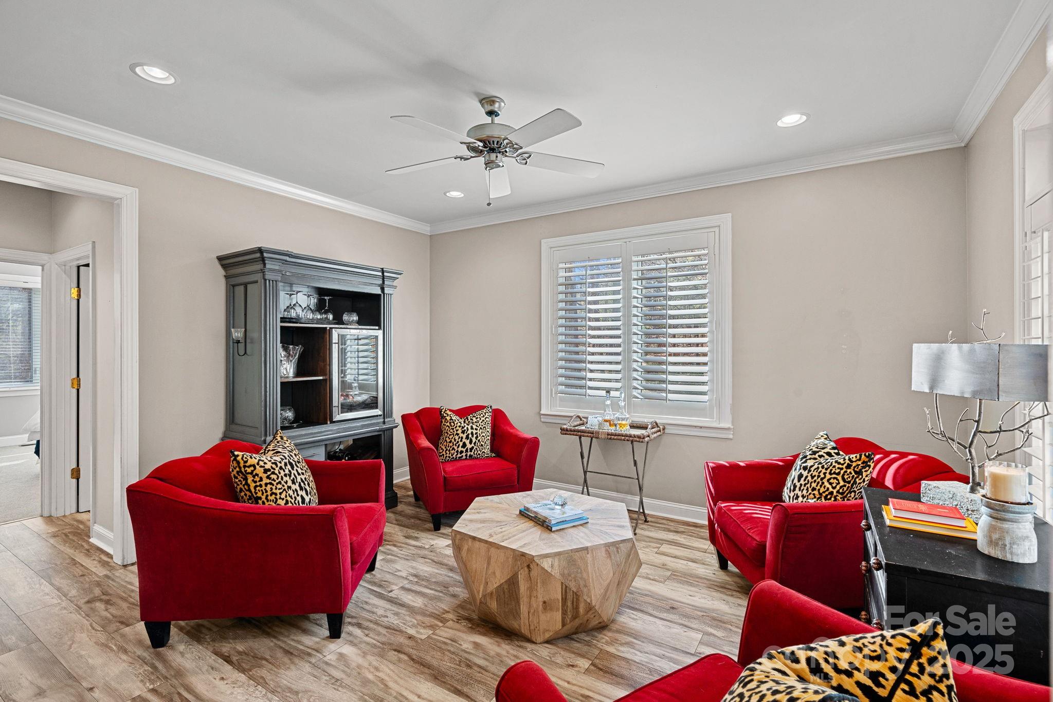 The Harbour At The Pointe - Residential