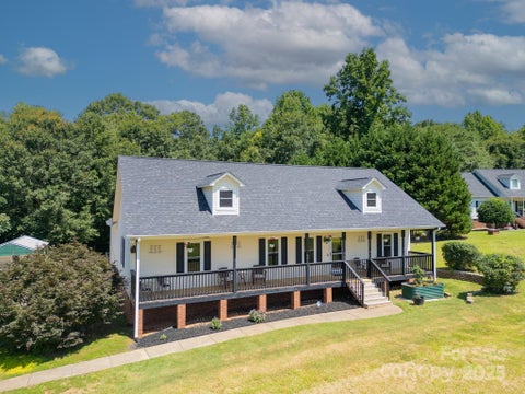 Photo for 814 Carved Oak Court