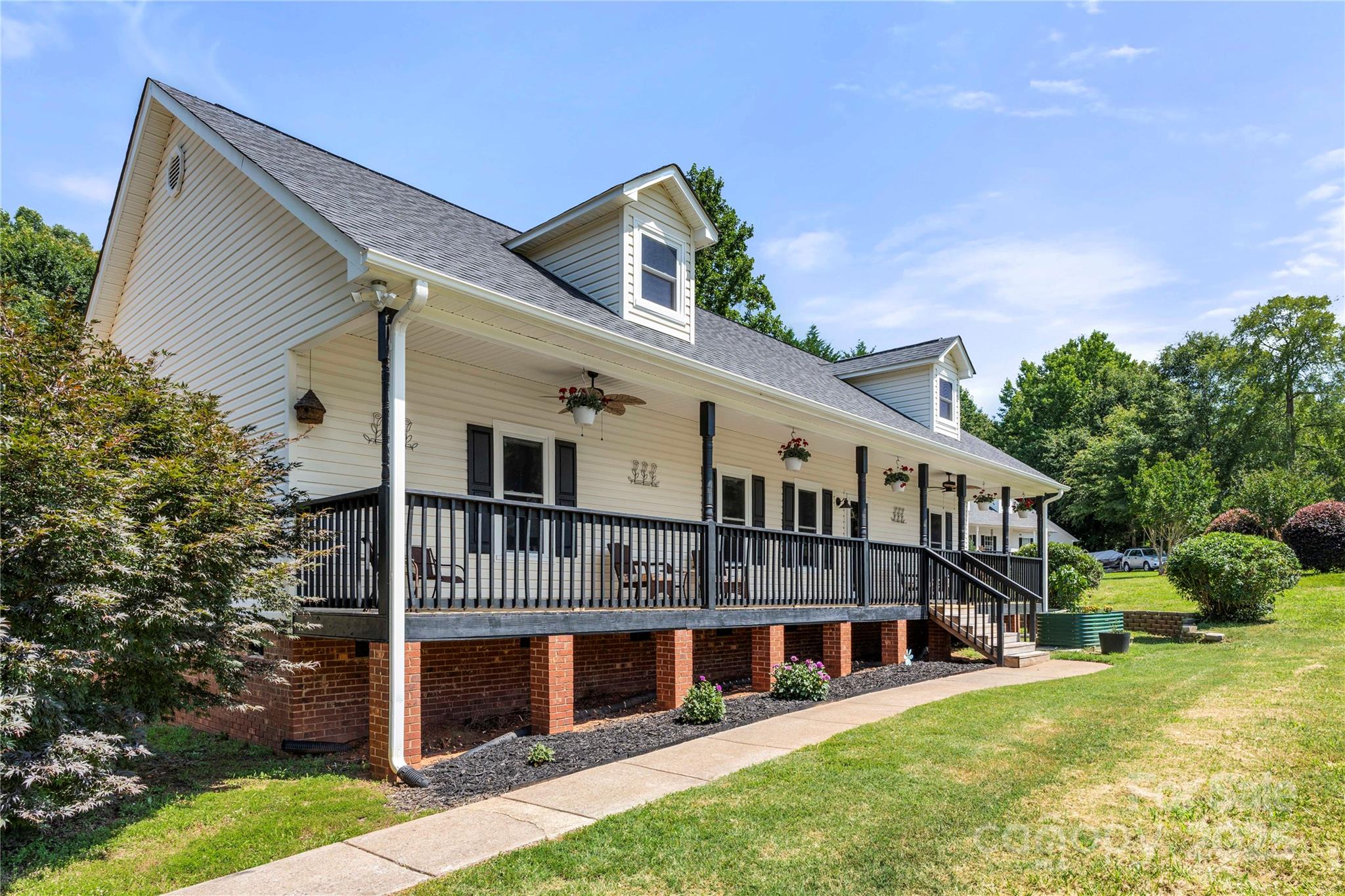 814 Carved Oak Court
