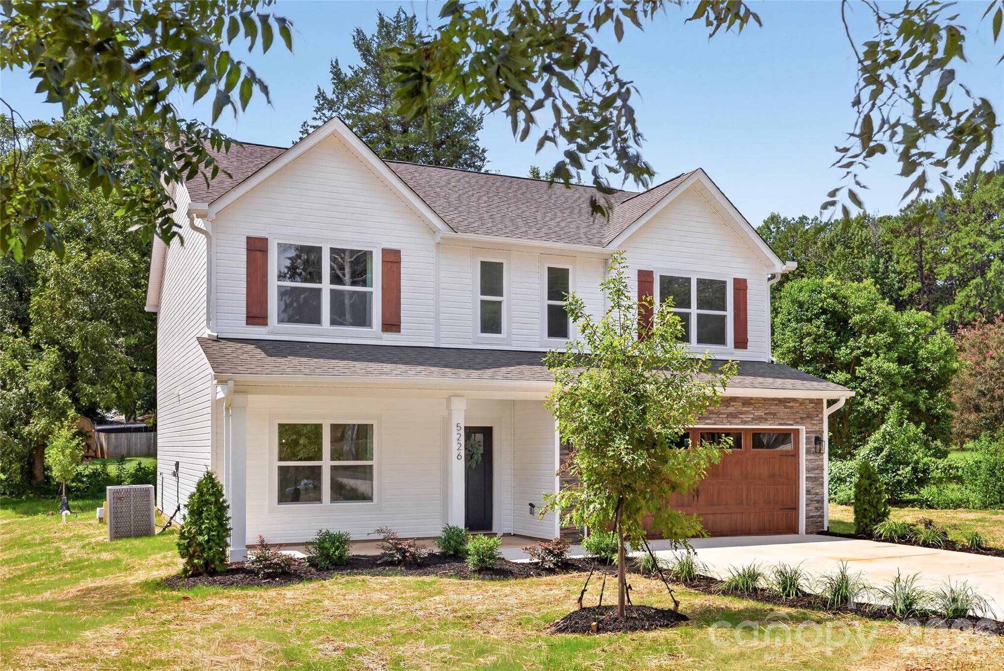5226 Hickory Lane