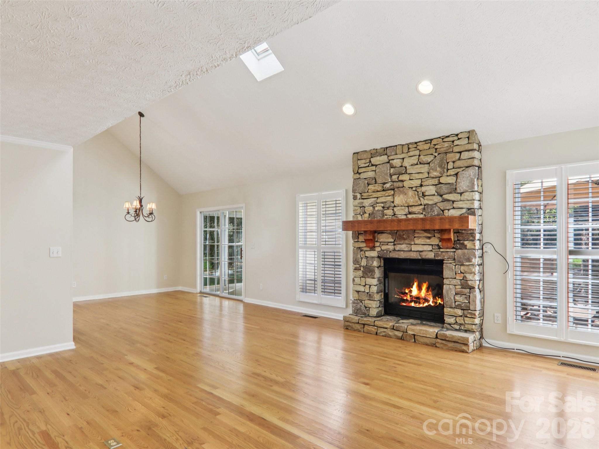 Old Applewood Hollow - Residential