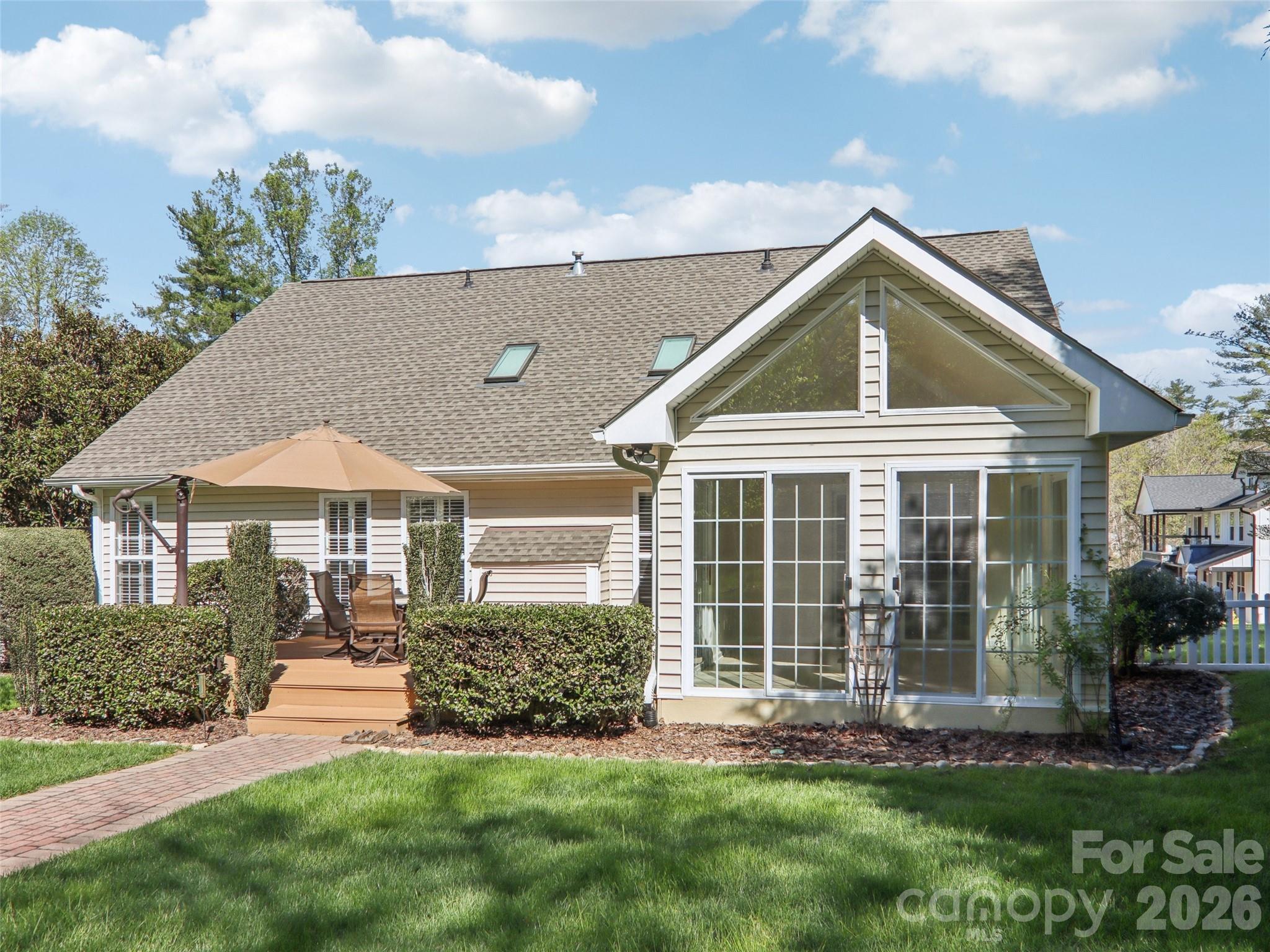 Old Applewood Hollow - Residential