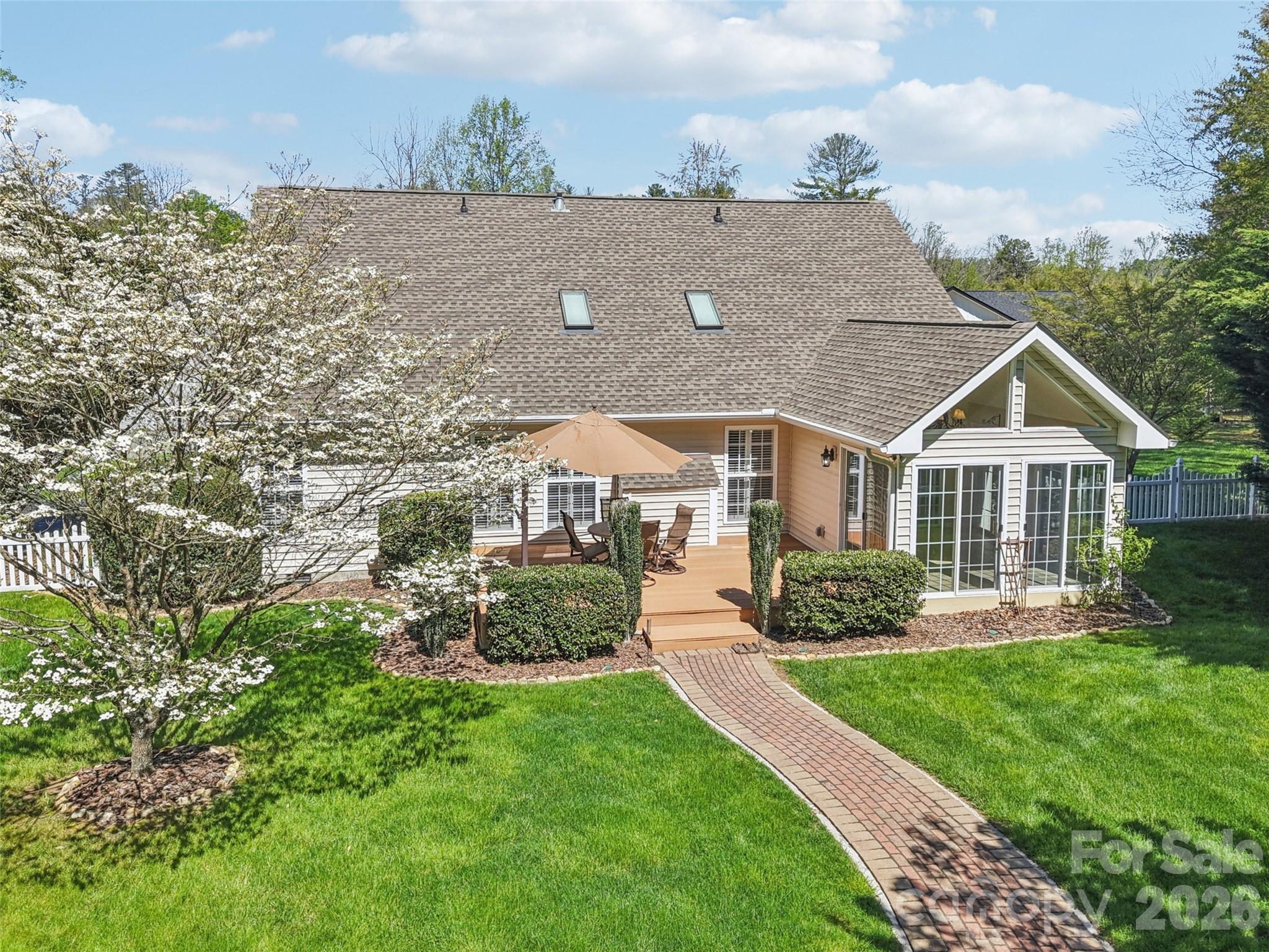 Old Applewood Hollow - Residential