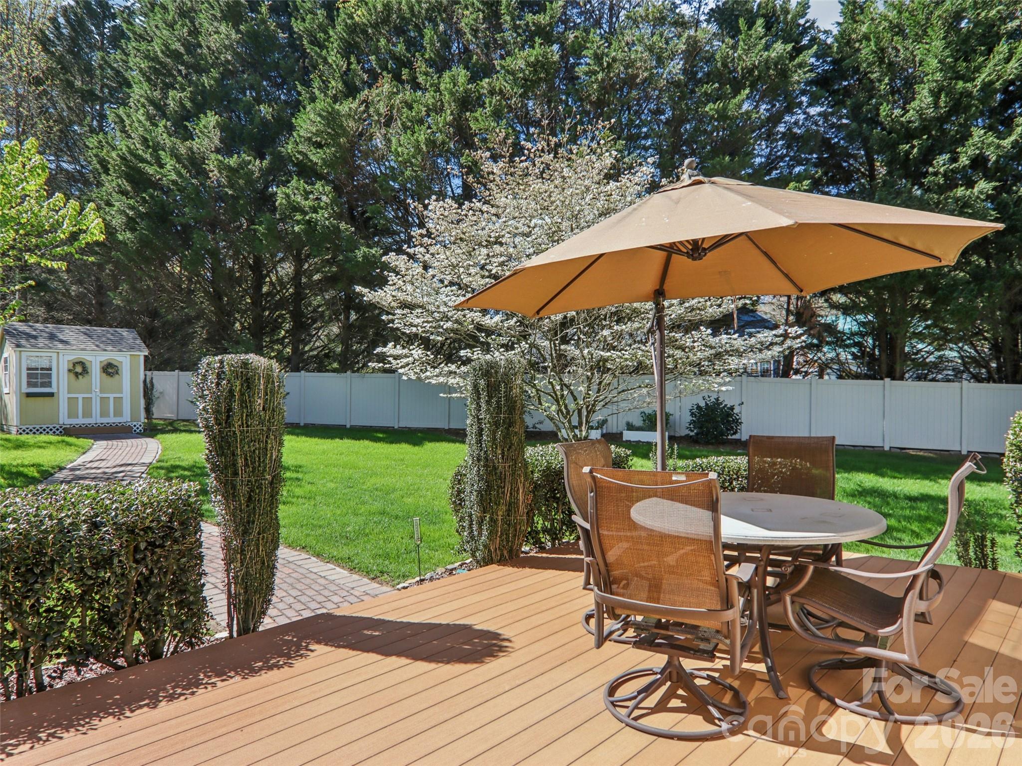 Old Applewood Hollow - Residential