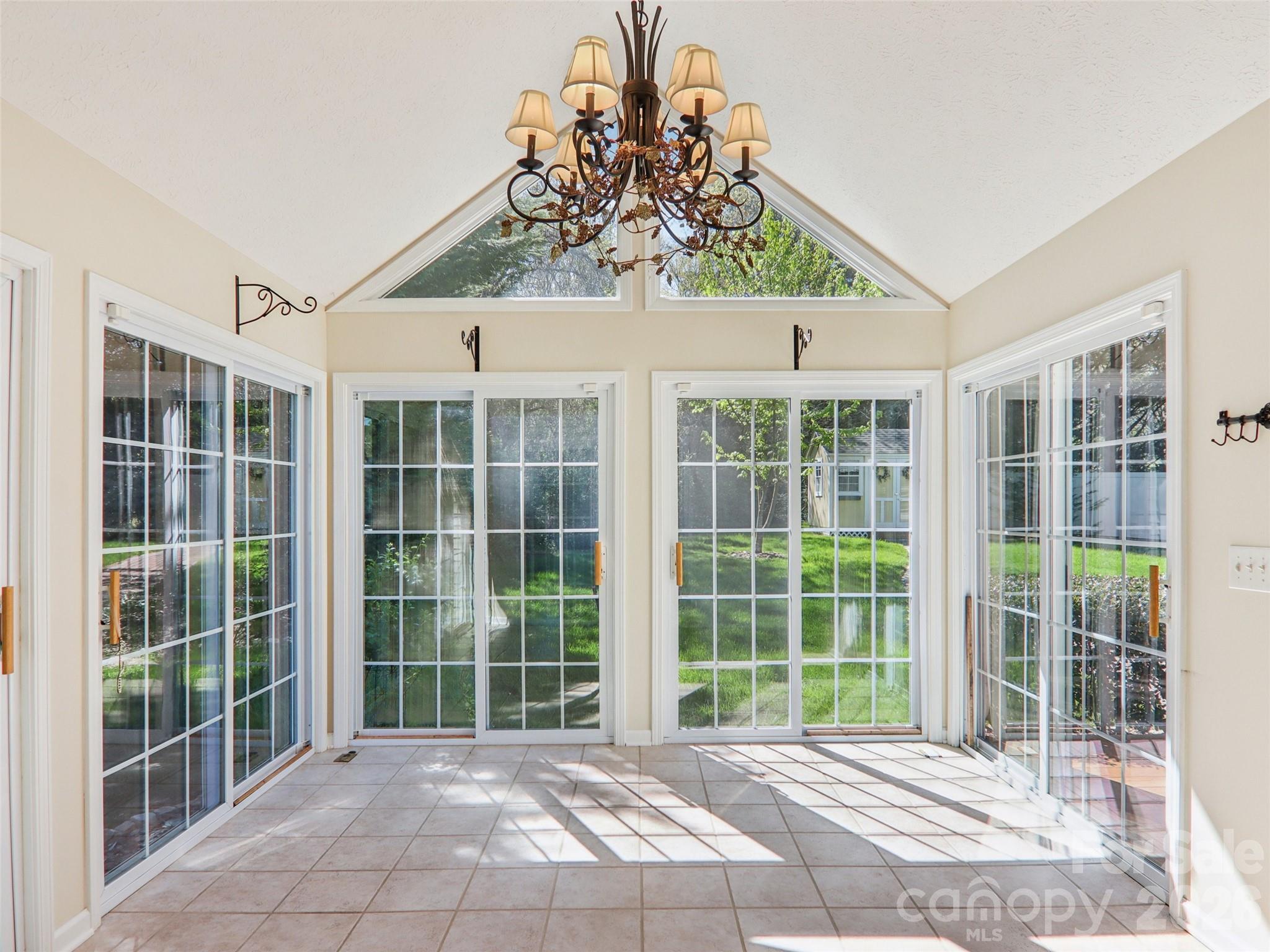 Old Applewood Hollow - Residential