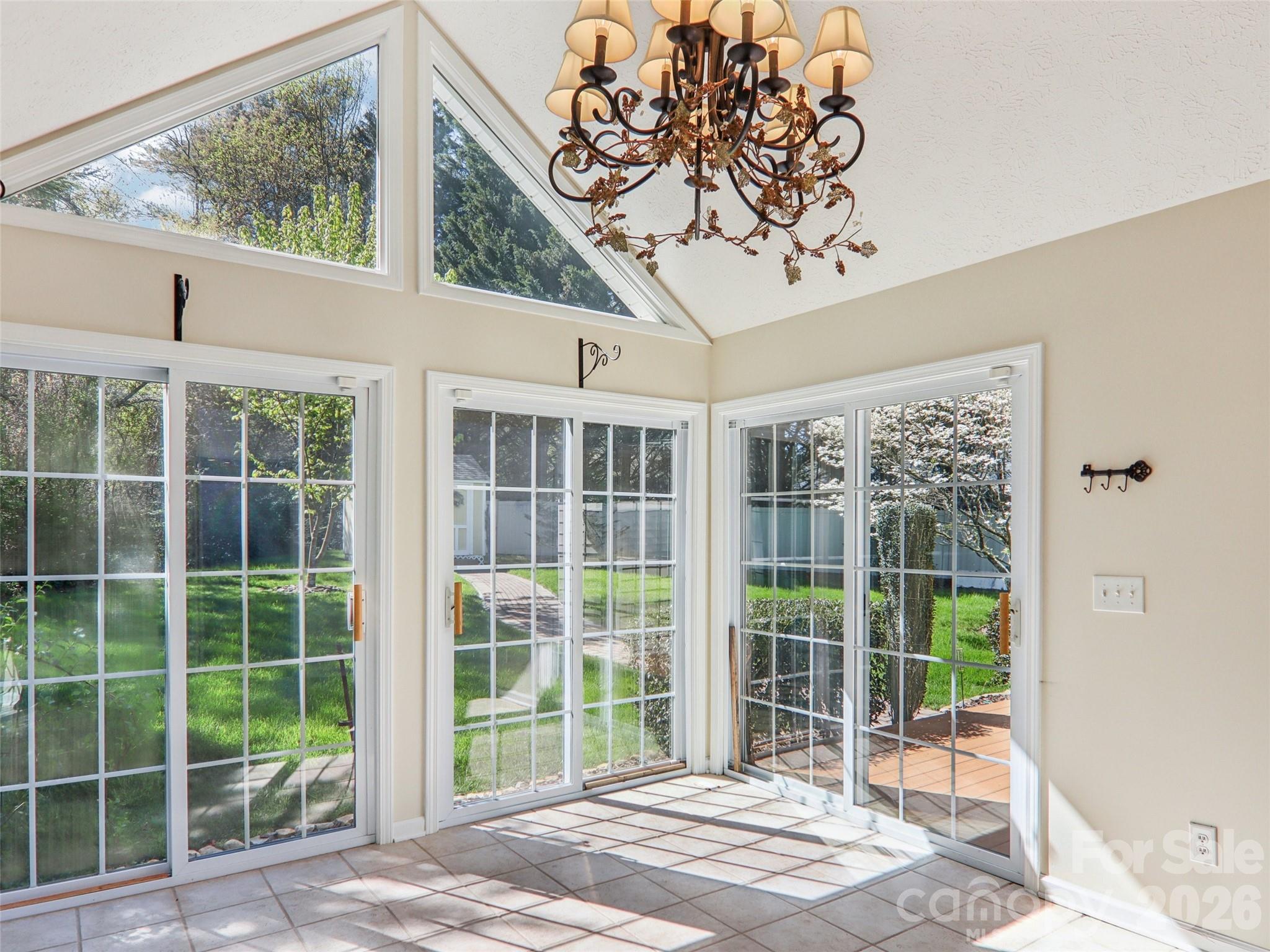 Old Applewood Hollow - Residential