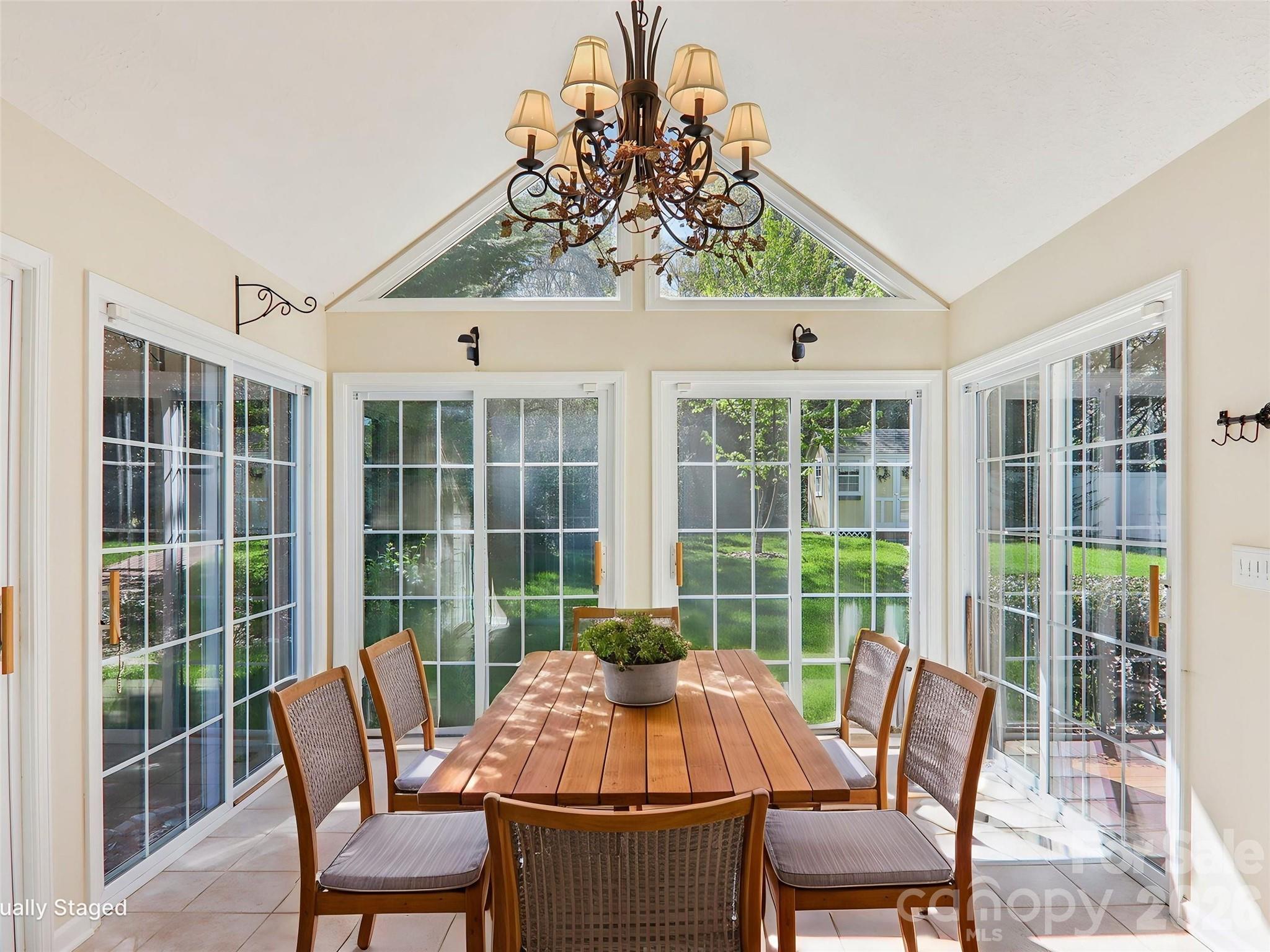 Old Applewood Hollow - Residential