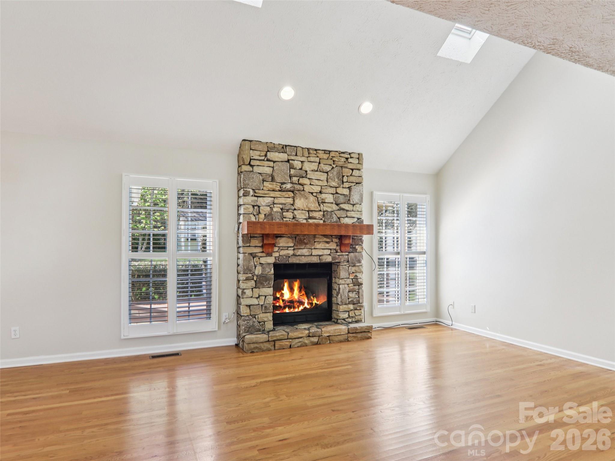 Old Applewood Hollow - Residential