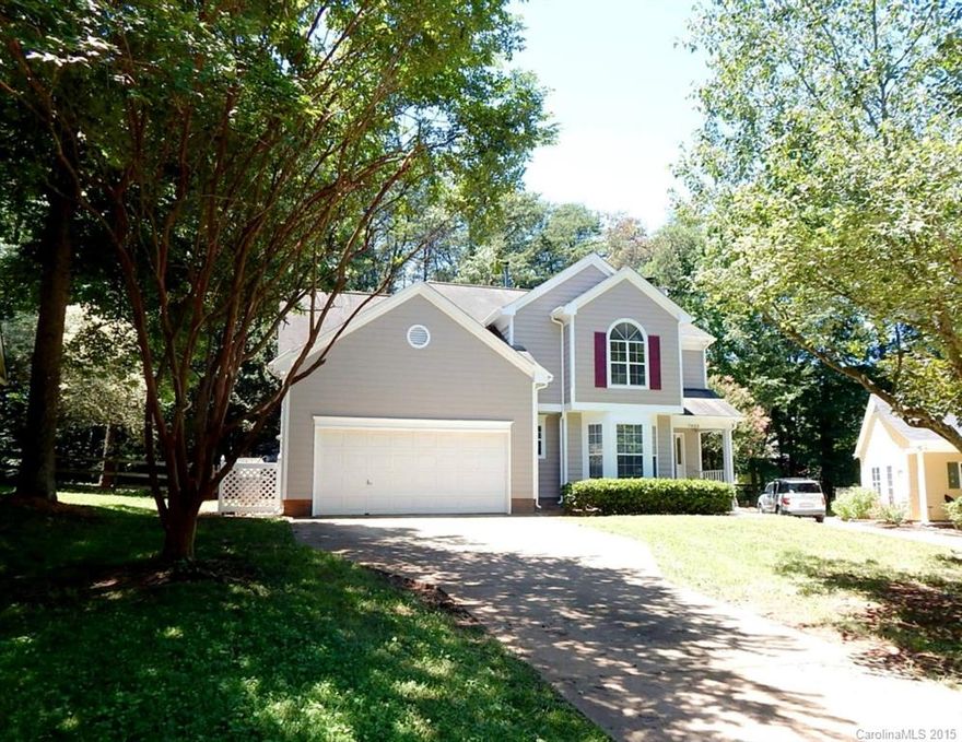 4 Bedroom 2 Story Home in a quiet Cul De Sac with a Fenced in Backyard. Home backs up to Woods too.
This Home in Bradfield Farms is USDA Eligible and has County Taxes only. Just Painted Inside & Out!
Available for a Quick Closing.