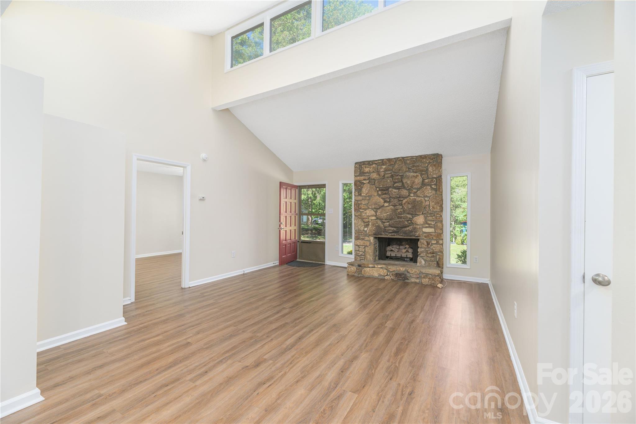 8 Muirfield Place