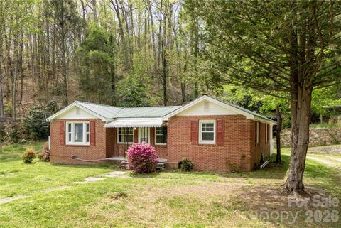 603 Halsbury Avenue Hendersonville NC 28791