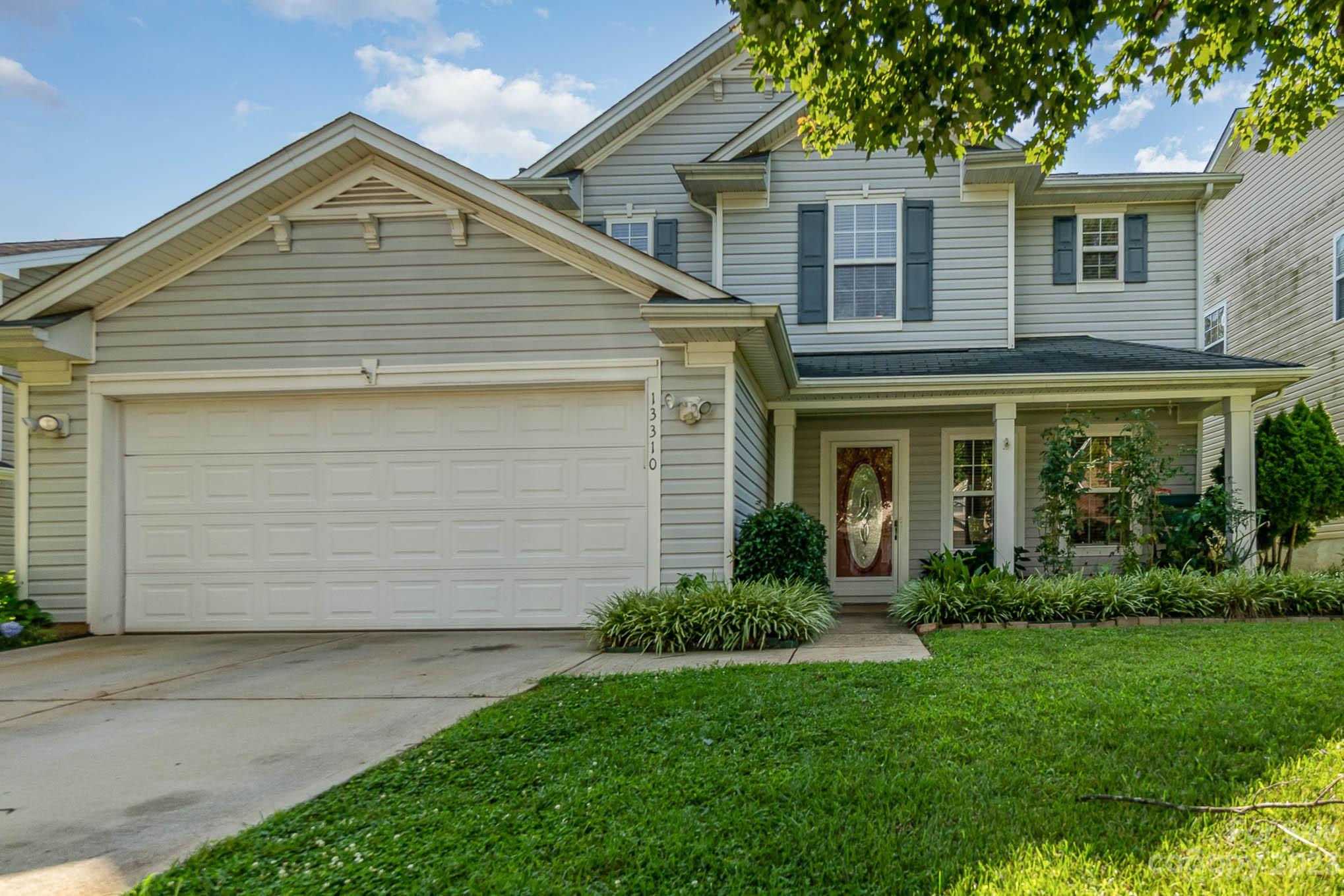 Hamilton Lakes - Residential