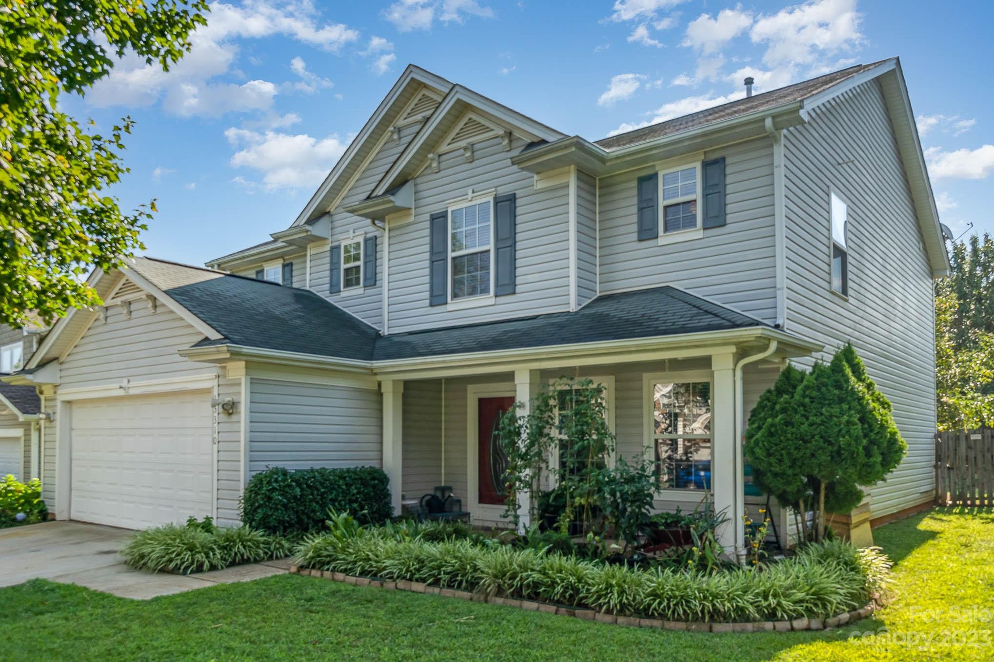 Hamilton Lakes - Residential