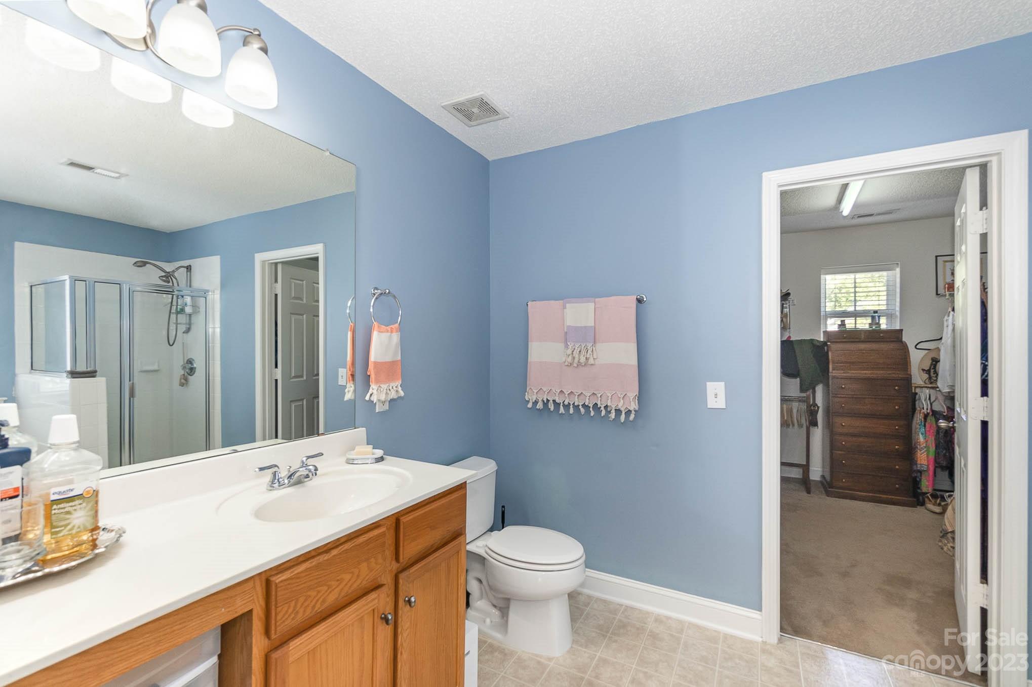 Hamilton Lakes - Residential