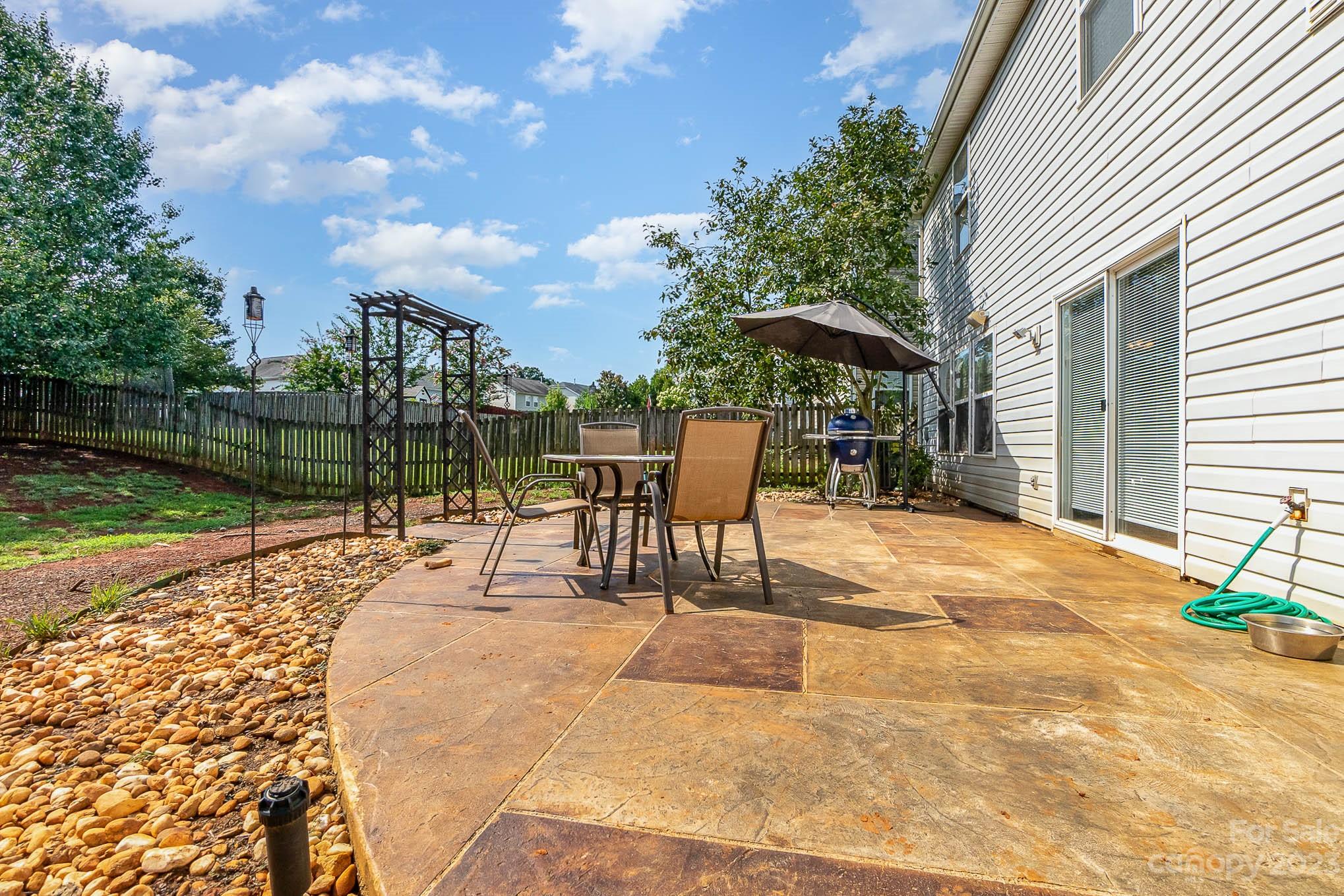 Hamilton Lakes - Residential