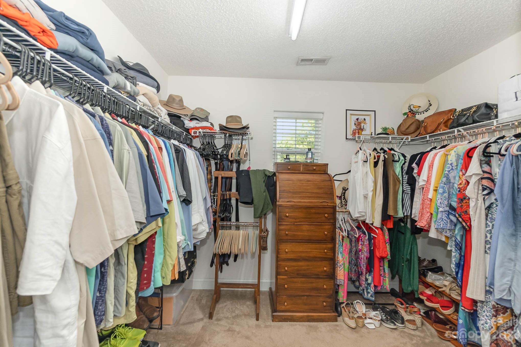 Hamilton Lakes - Residential