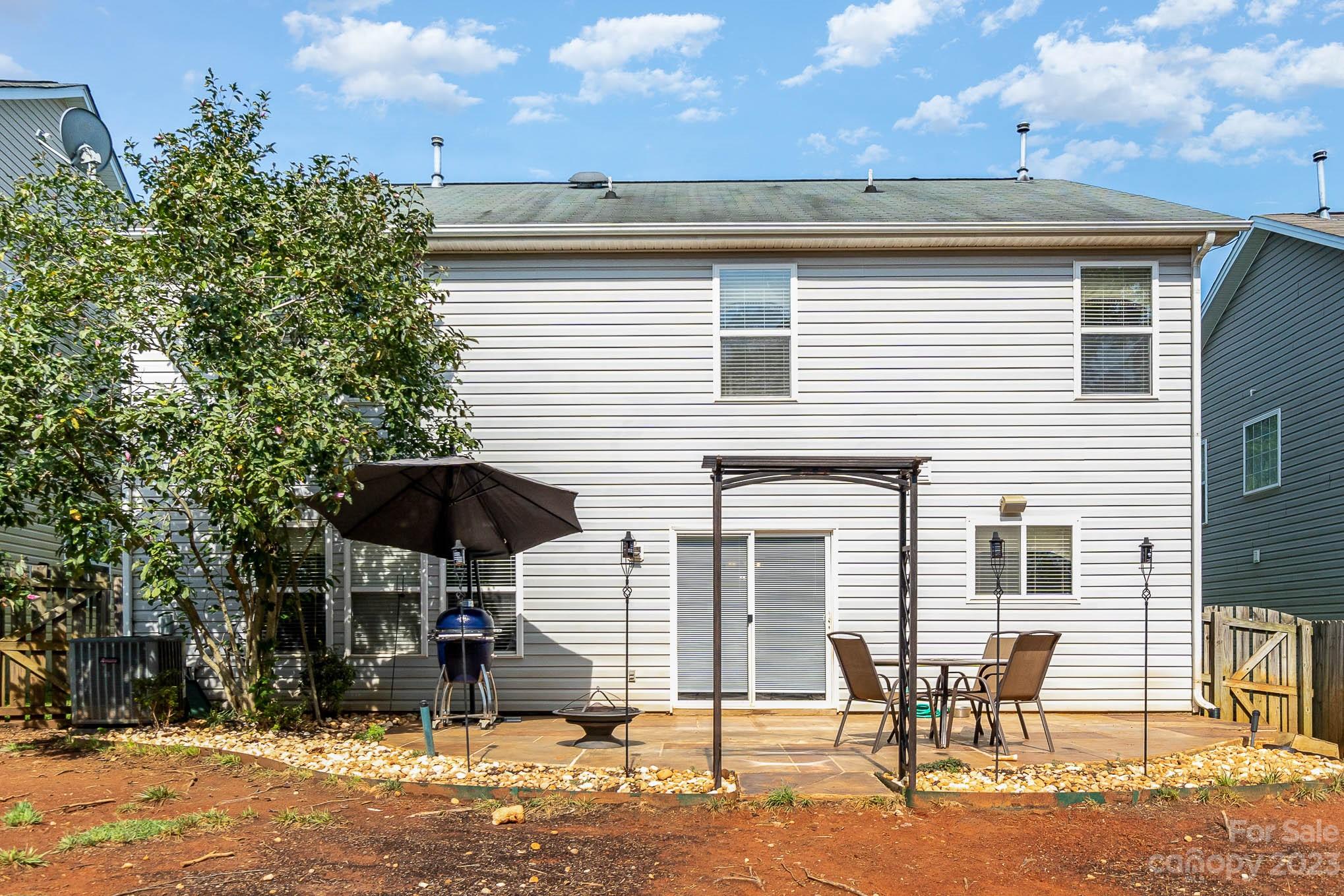 Hamilton Lakes - Residential