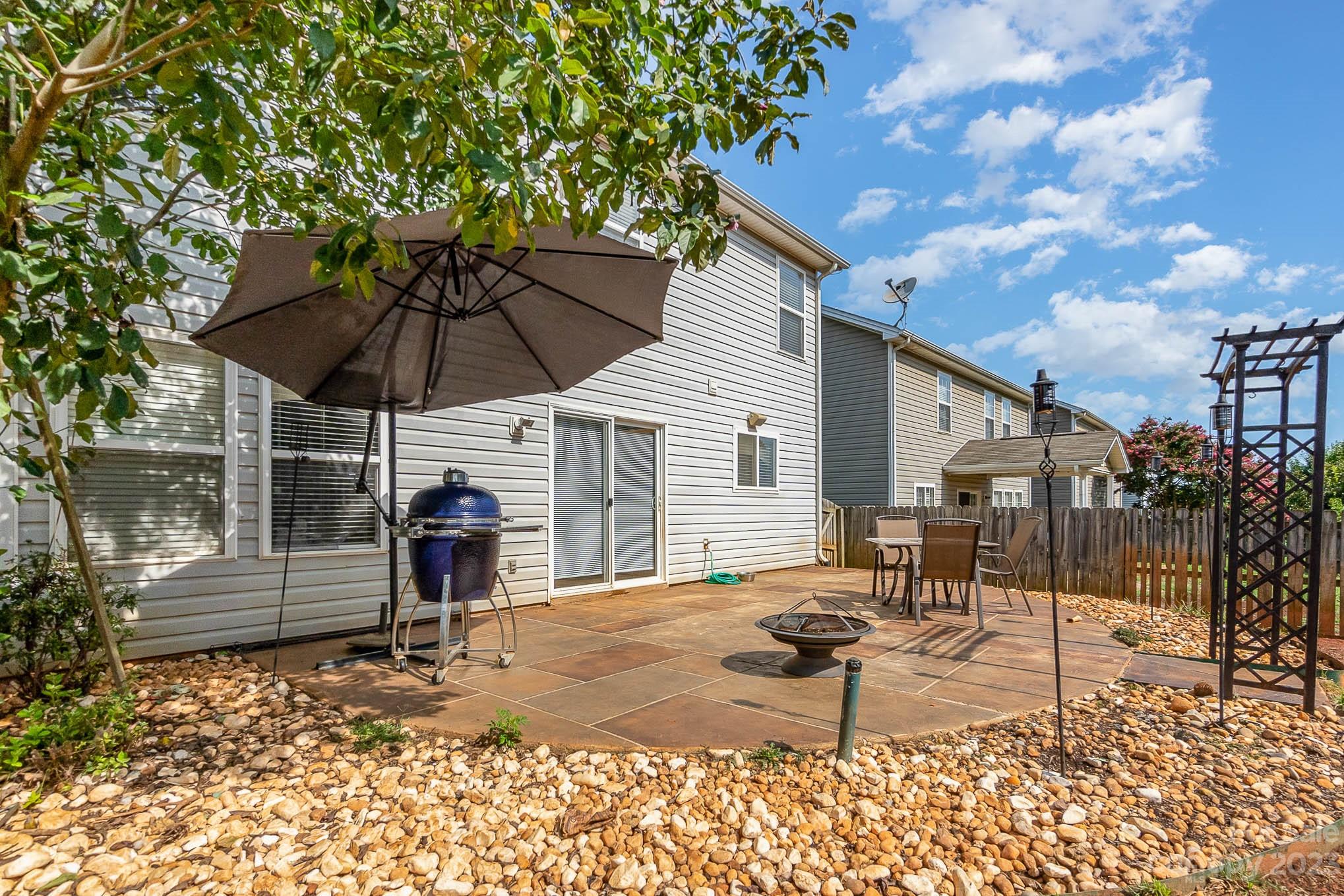 Hamilton Lakes - Residential