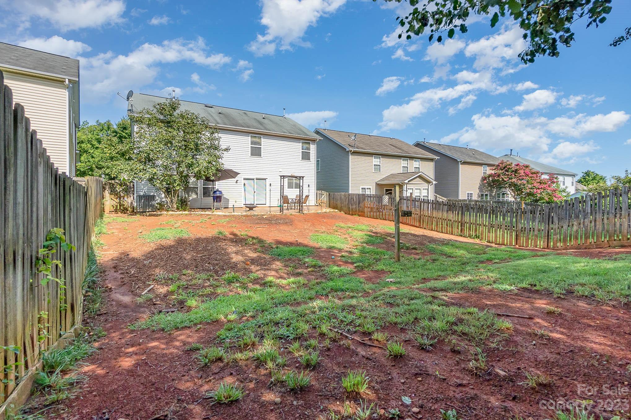 Hamilton Lakes - Residential