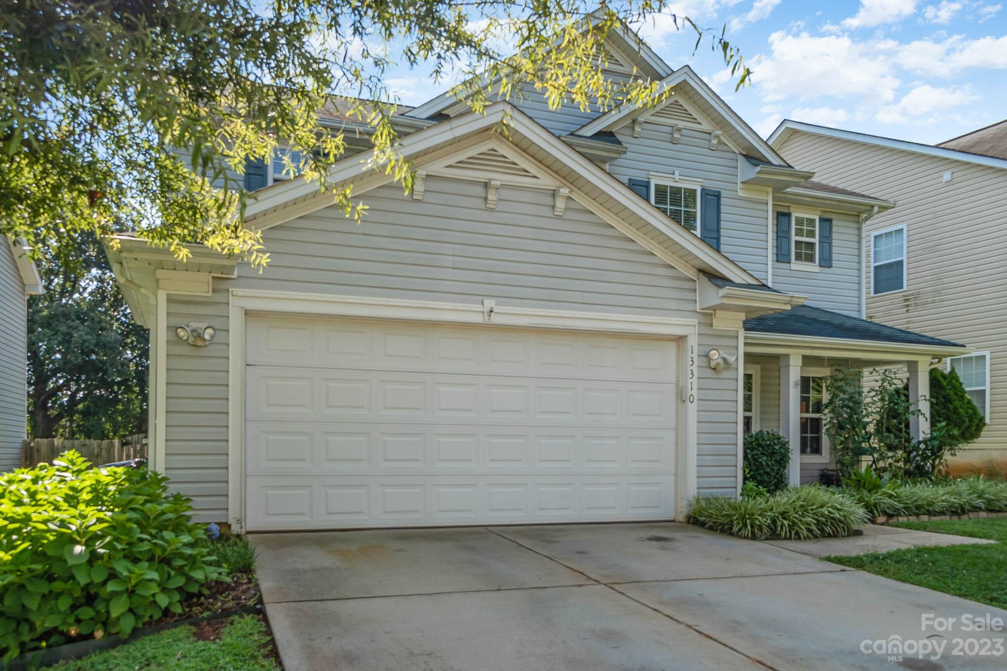 Hamilton Lakes - Residential