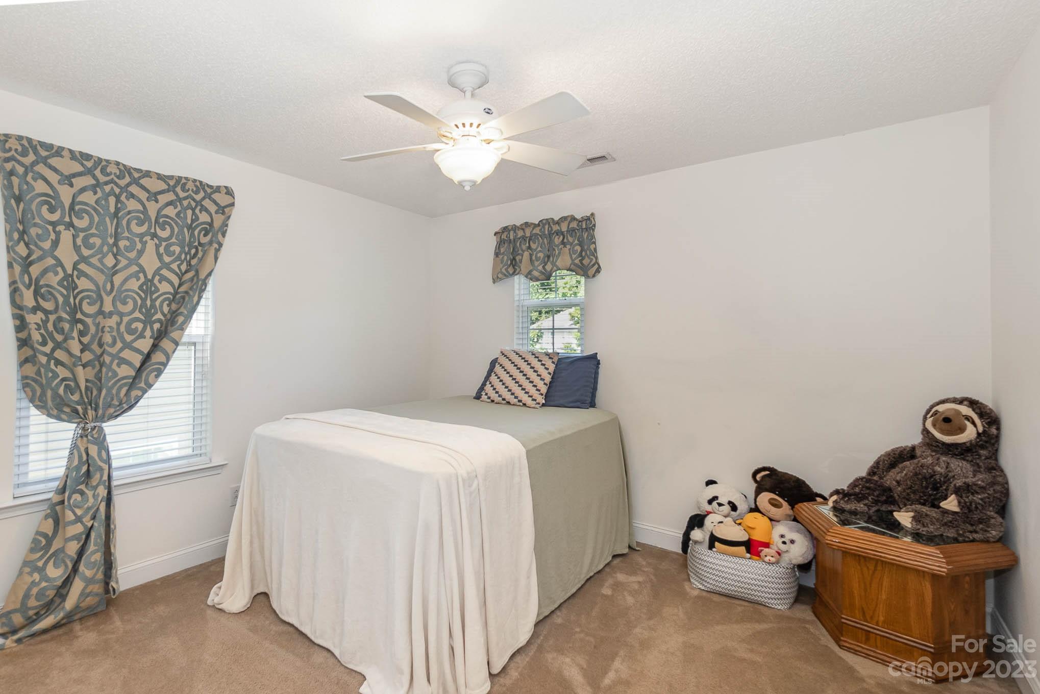 Hamilton Lakes - Residential