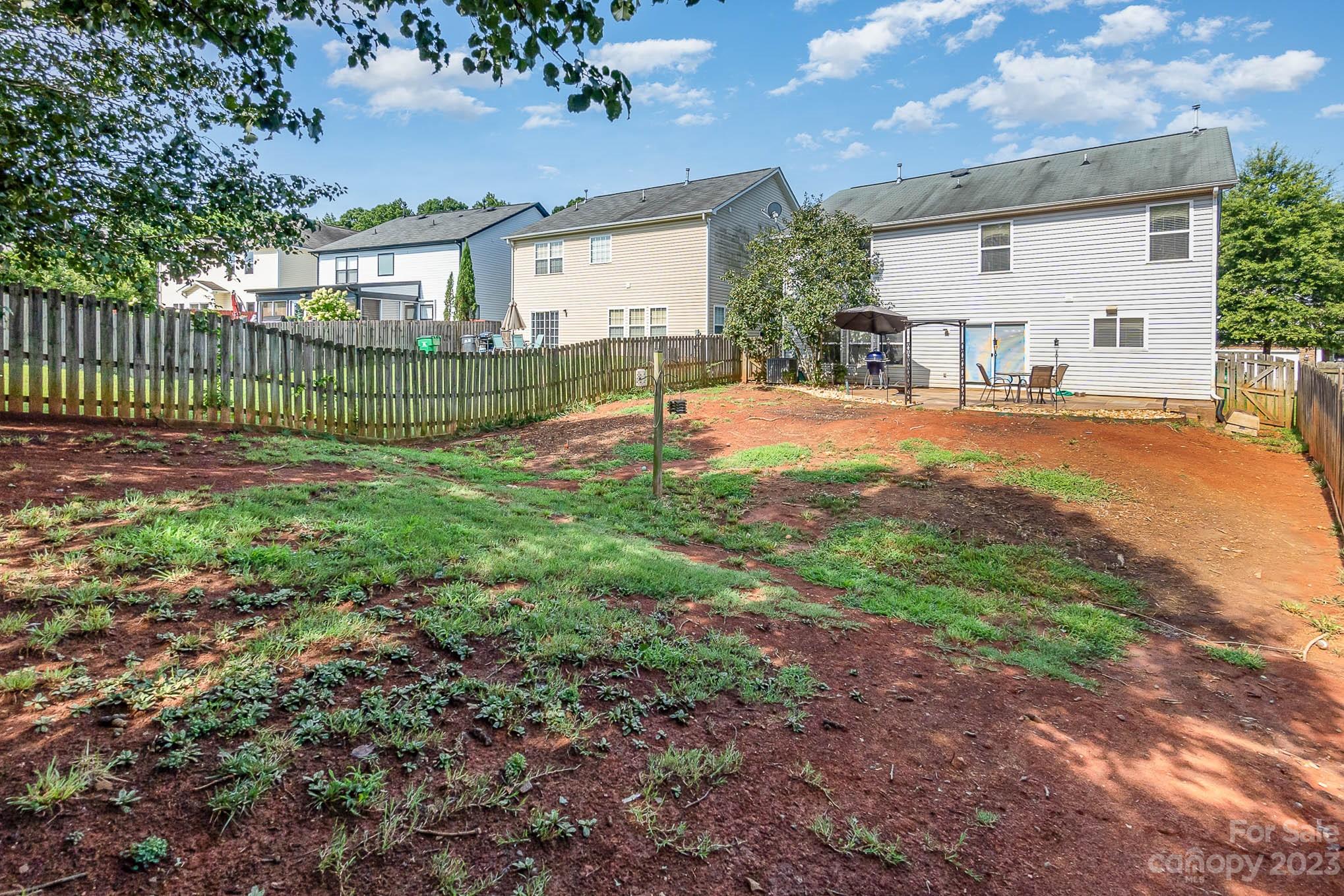 Hamilton Lakes - Residential