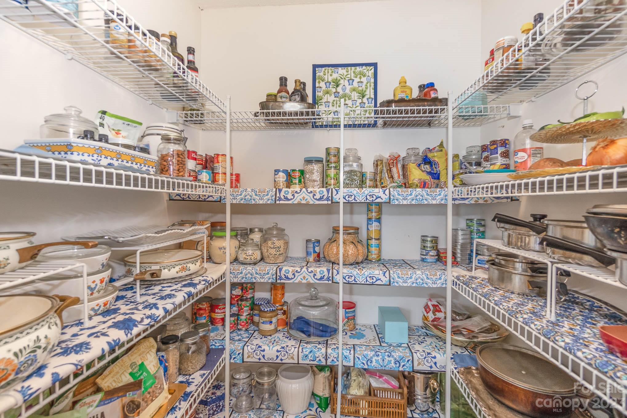 Hamilton Lakes - Residential