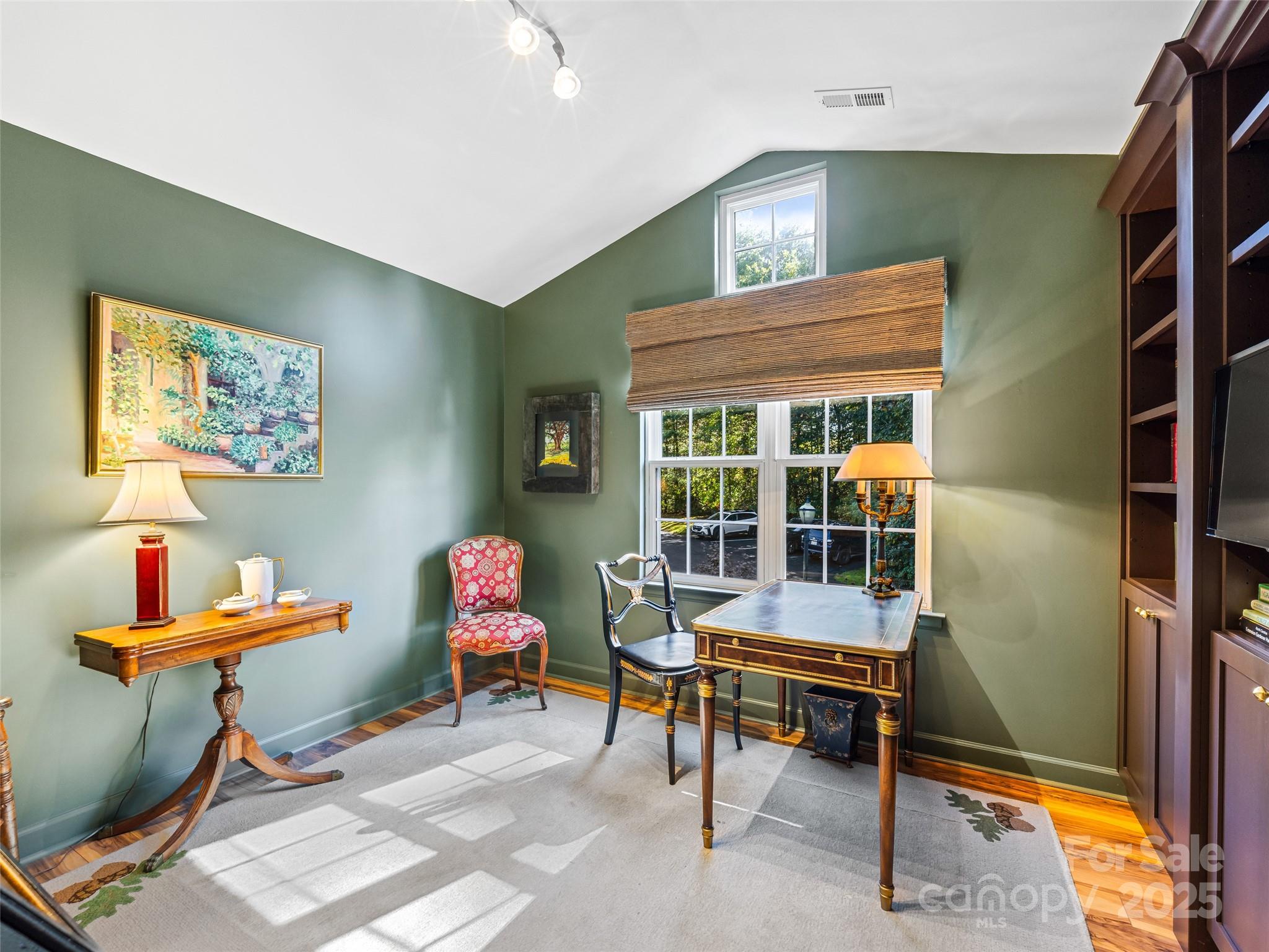 Straus Park - Residential