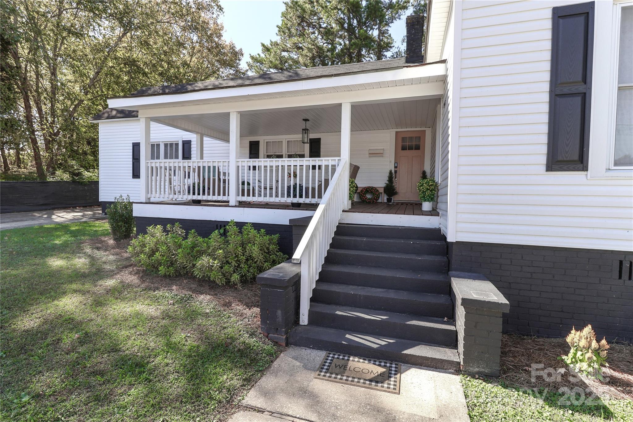 205 W Centerview Street