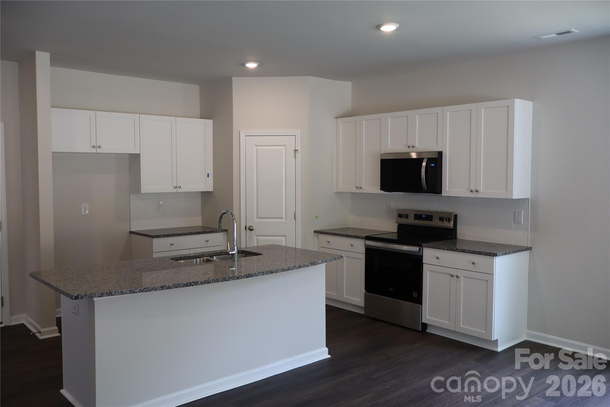 1033 Marble Passage
