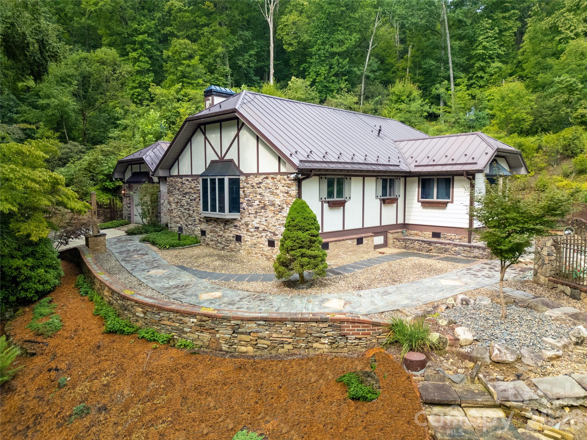 275 Hubbard Hollow Road