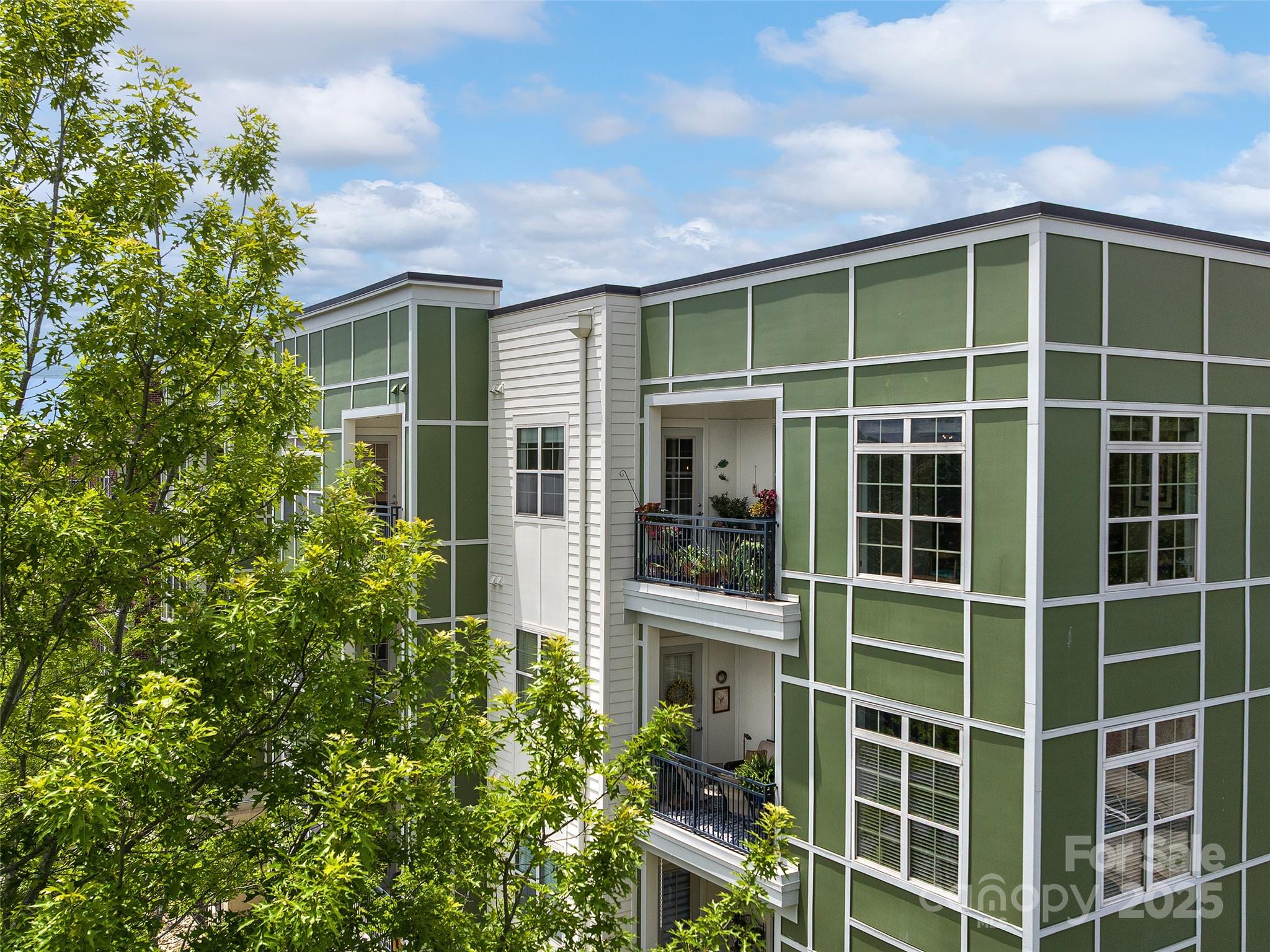 42 Schenck Parkway 306