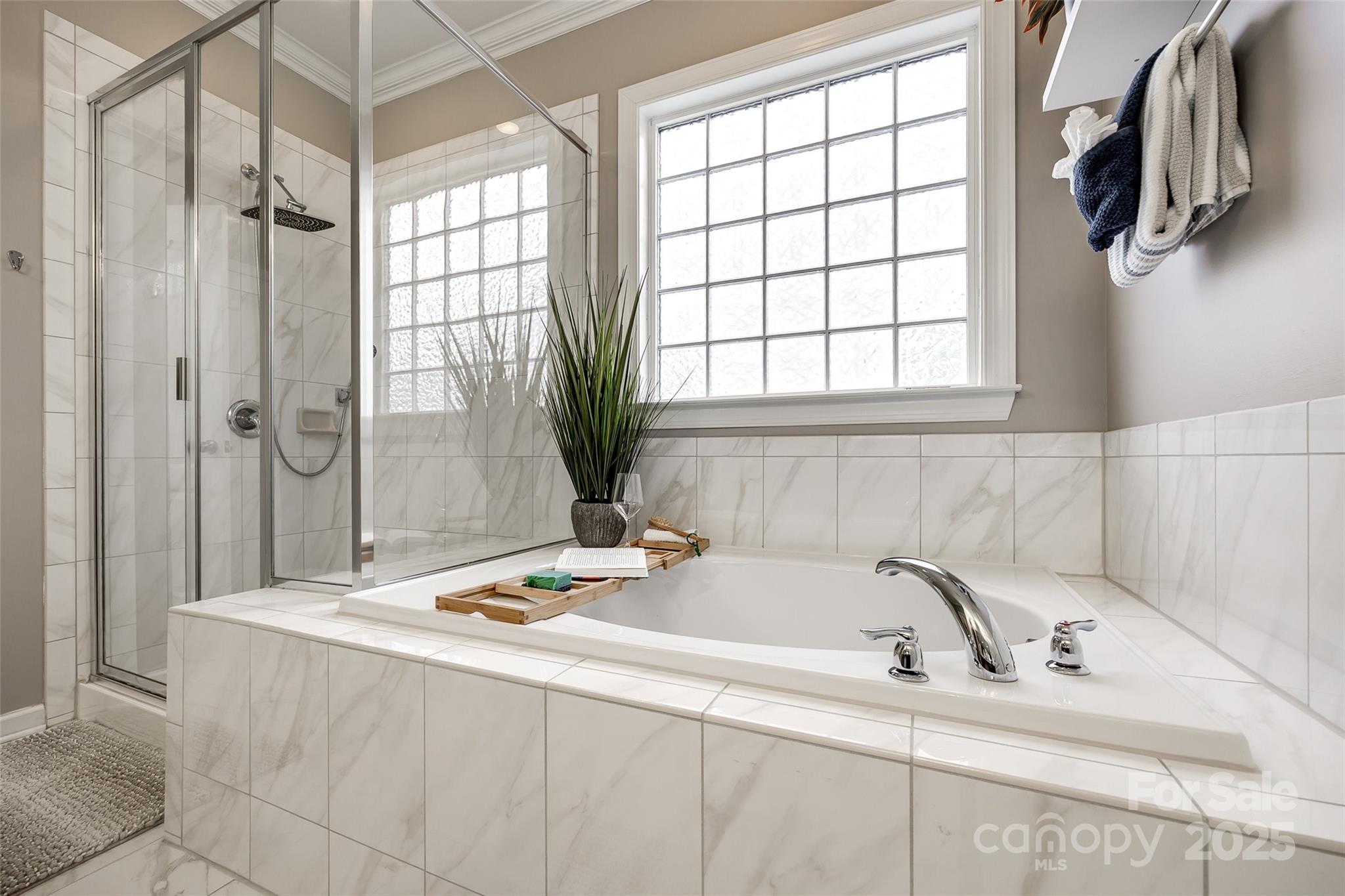 Hawks Creek - Residential