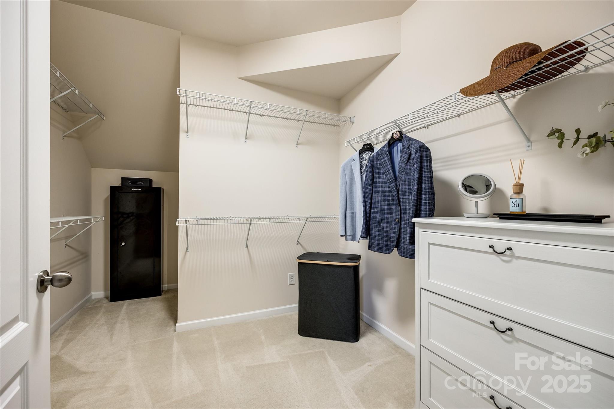 Hawks Creek - Residential