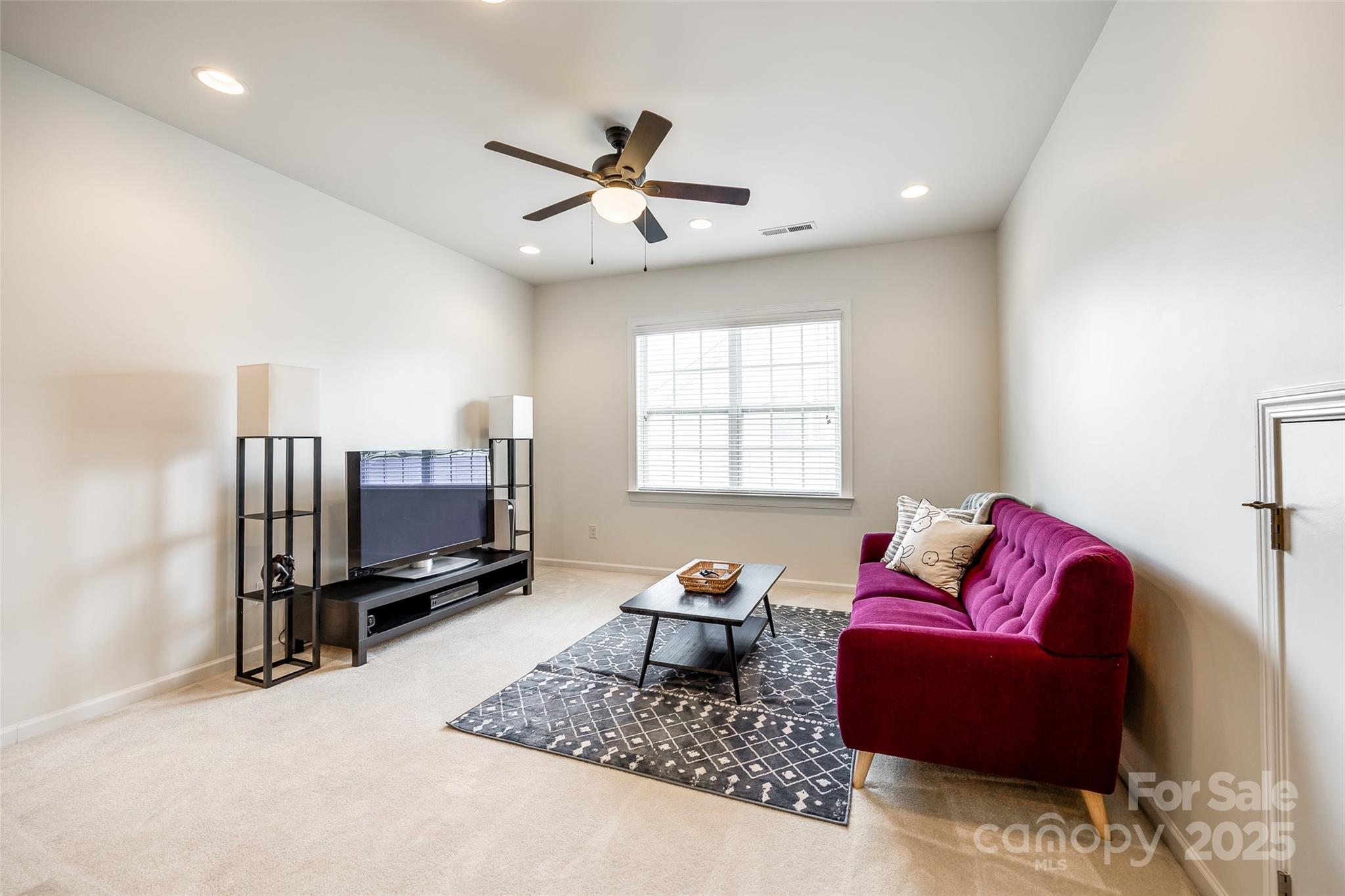 Hawks Creek - Residential