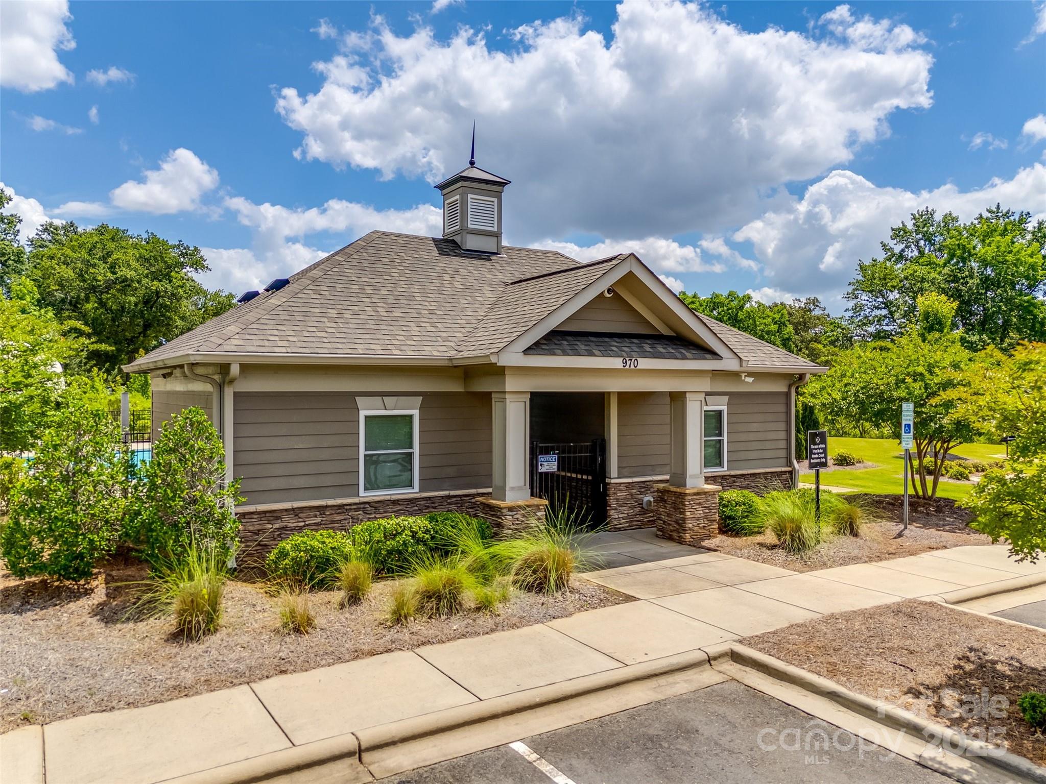 Hawks Creek - Residential