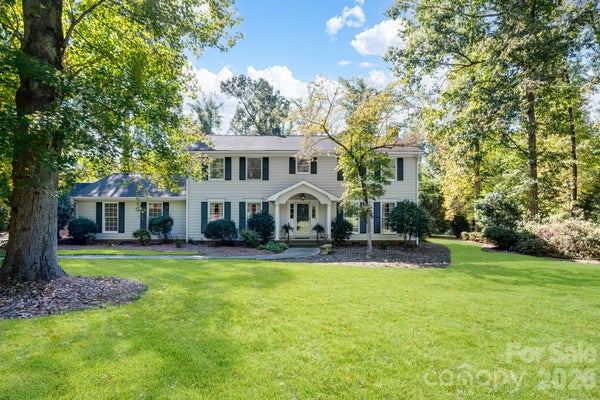 233 NOTTINGHAM CIR, STATESVILLE, NC 28625 - Image cb415bd8b4c1af2bcbe93efd6593d970/881961372