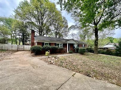 8205 Meadowind Circle